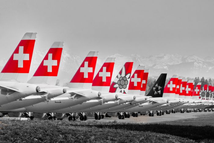 Swiss Flugzeuge parkiert auf dem Flugplatz Dübendorf während der Corona-Pandemie